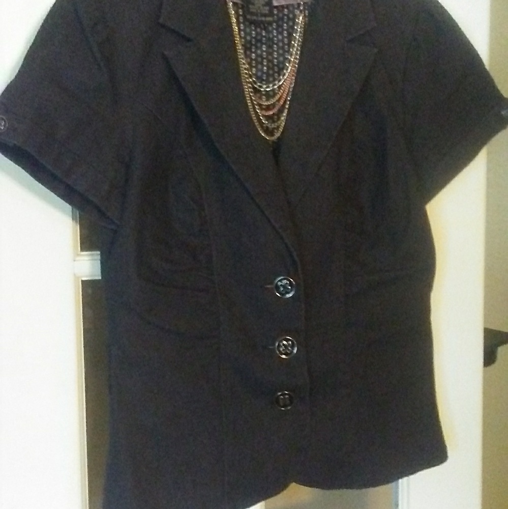Short sleeve business jacket